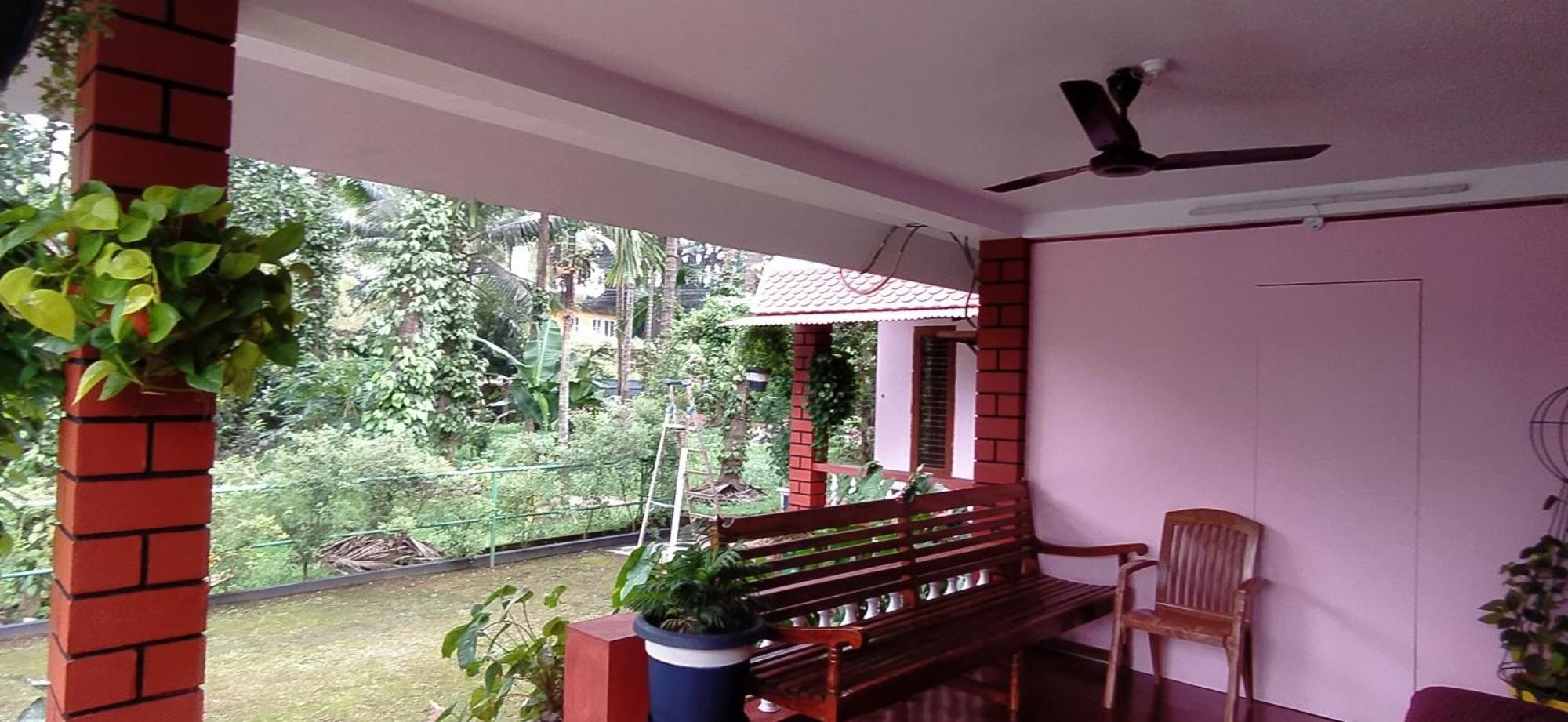 Runnin Airport - Homestay Gurpur Extérieur photo